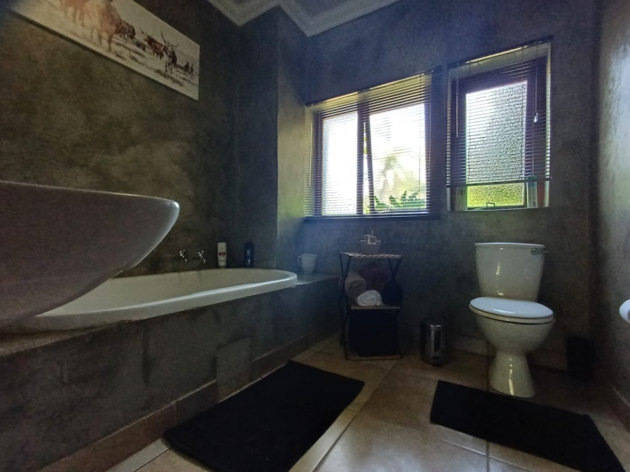 4 Bedroom Property for Sale in Songloed North West